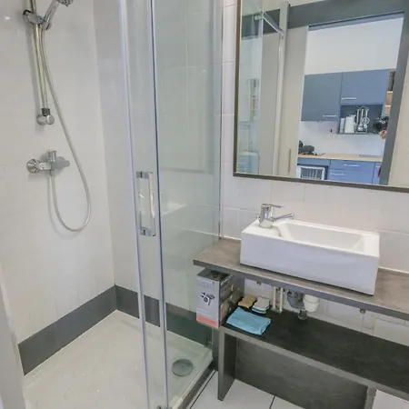 Dans Palace Beausite En Etage Proche Commodites Apartament *