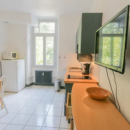 Dans Palace Beausite En Etage Proche Commodites Aix-les-Bains